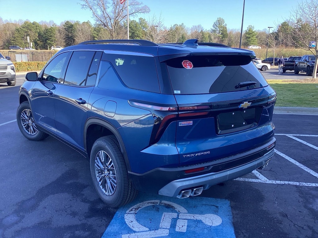 New 2026 Chevrolet Traverse LT SUV