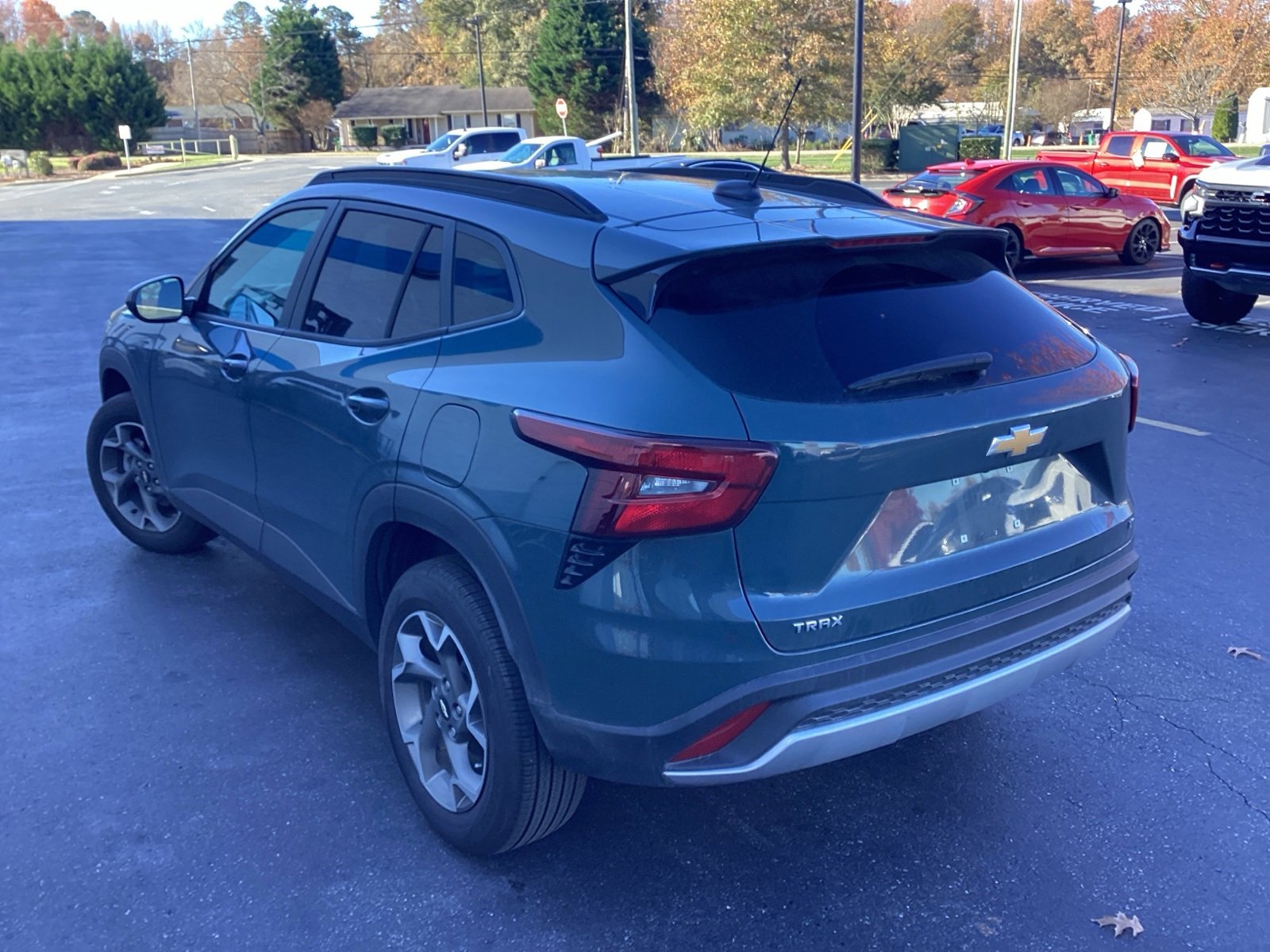 2025 Chevrolet Trax LT photo 2