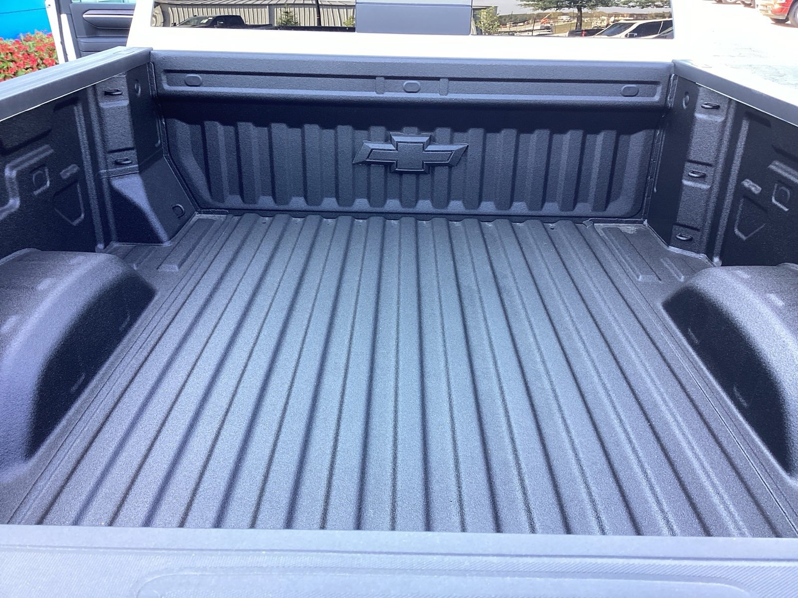 2025 Chevrolet Silverado 2500HD LT photo 4