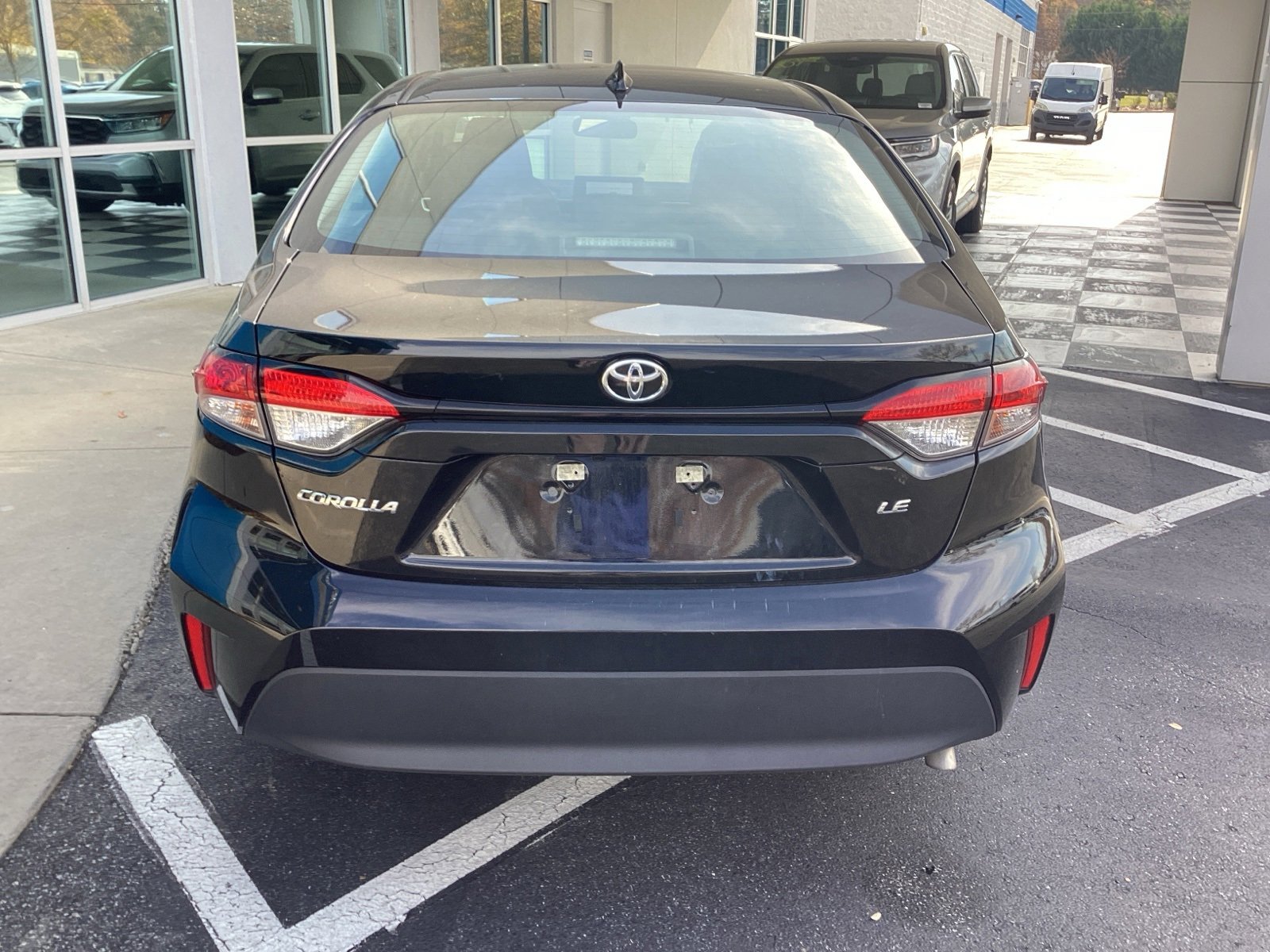 2025 Toyota Corolla LE photo 3