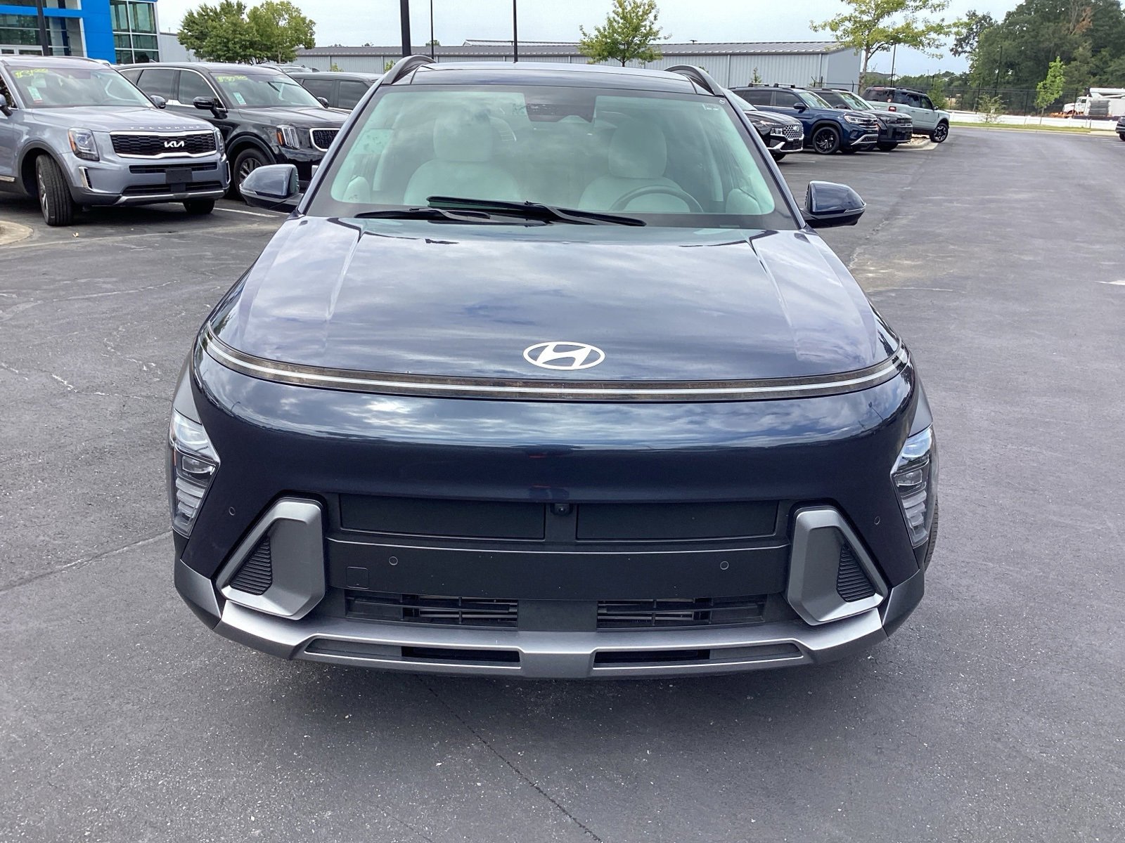 2024 Hyundai Kona Limited photo 3