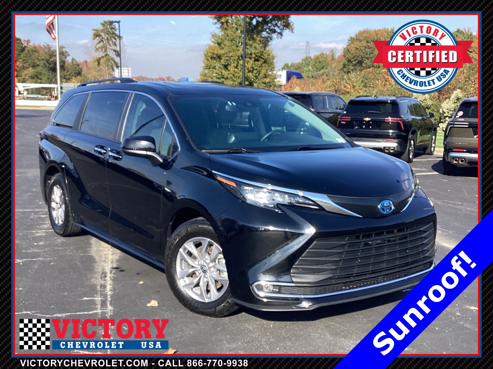 2024 Toyota Sienna XLE's photo