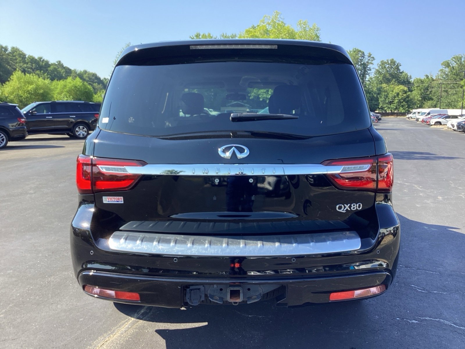 2019 Infiniti QX80 Luxe photo 3
