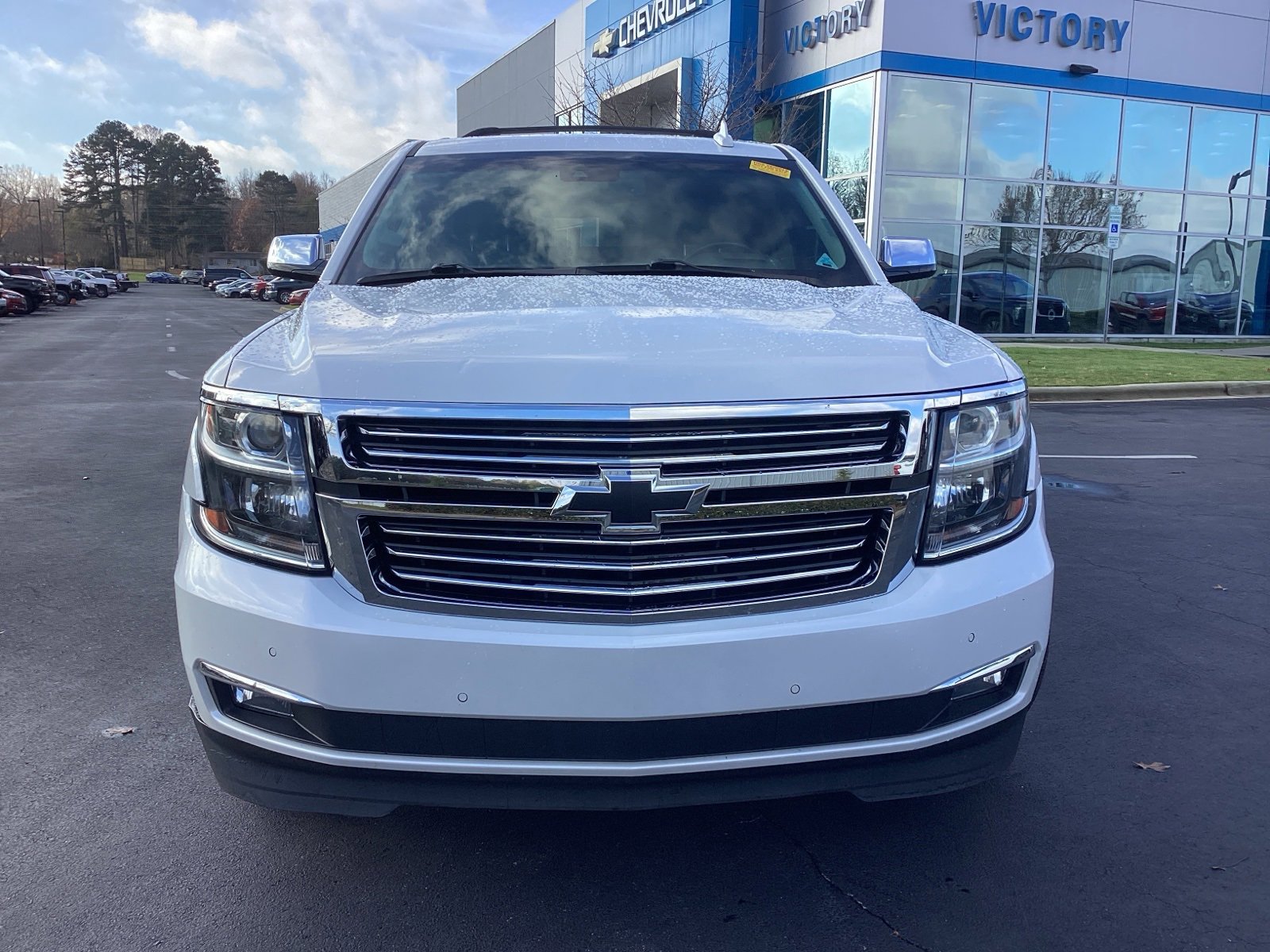 2019 Chevrolet Suburban Premier photo 4