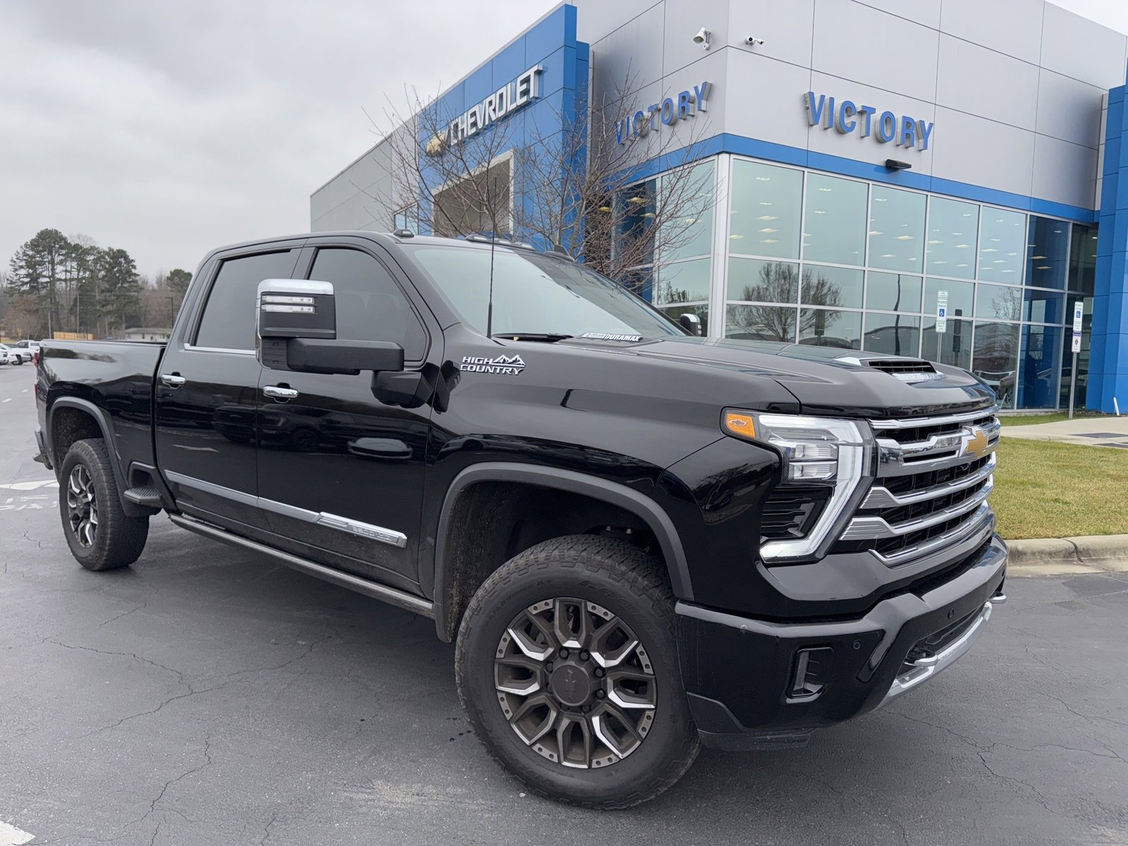 2025 Chevrolet Silverado 3500HD High Country's photo