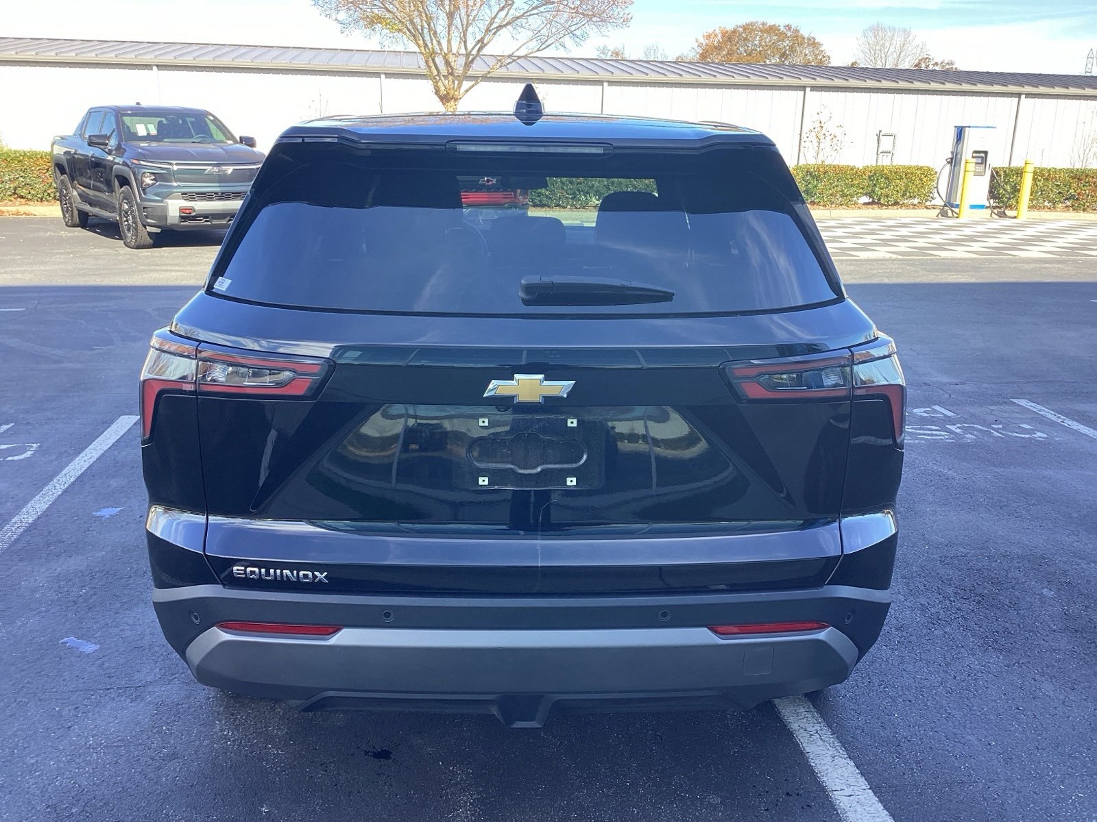 2025 Chevrolet Equinox LT photo 3