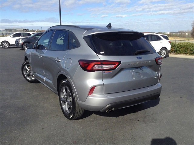 2024 Ford Escape ST-Line photo 2