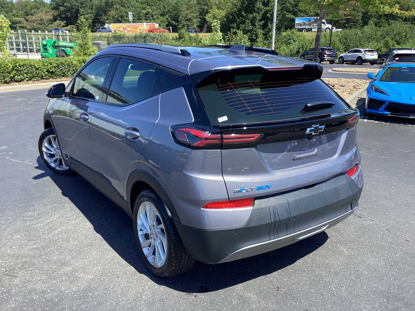 2023 Chevrolet Bolt EUV photo 2