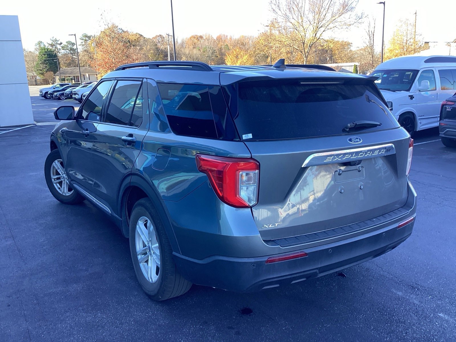 2022 Ford Explorer XLT photo 3