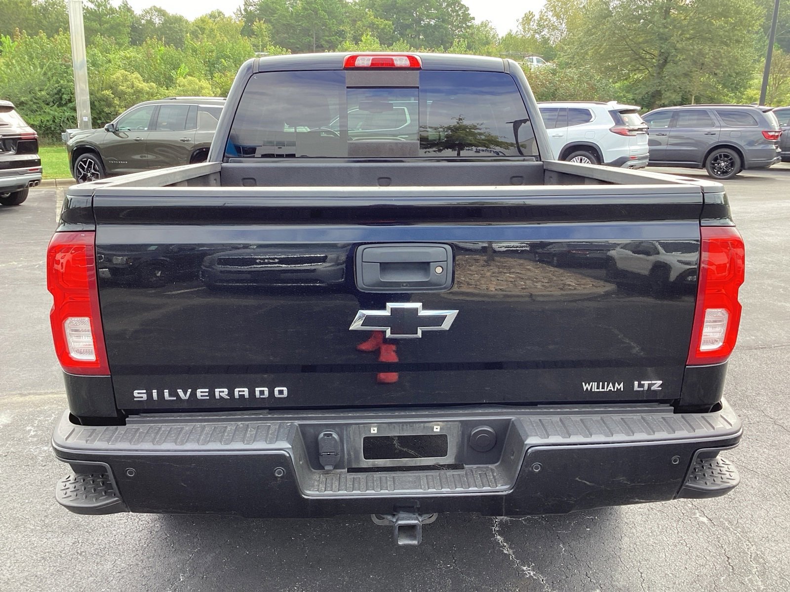 2017 Chevrolet Silverado 1500 LTZ photo 2