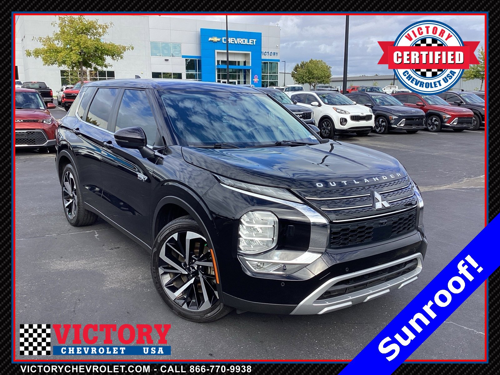 2023 Mitsubishi Outlander Plug-In Hybrid SE's photo