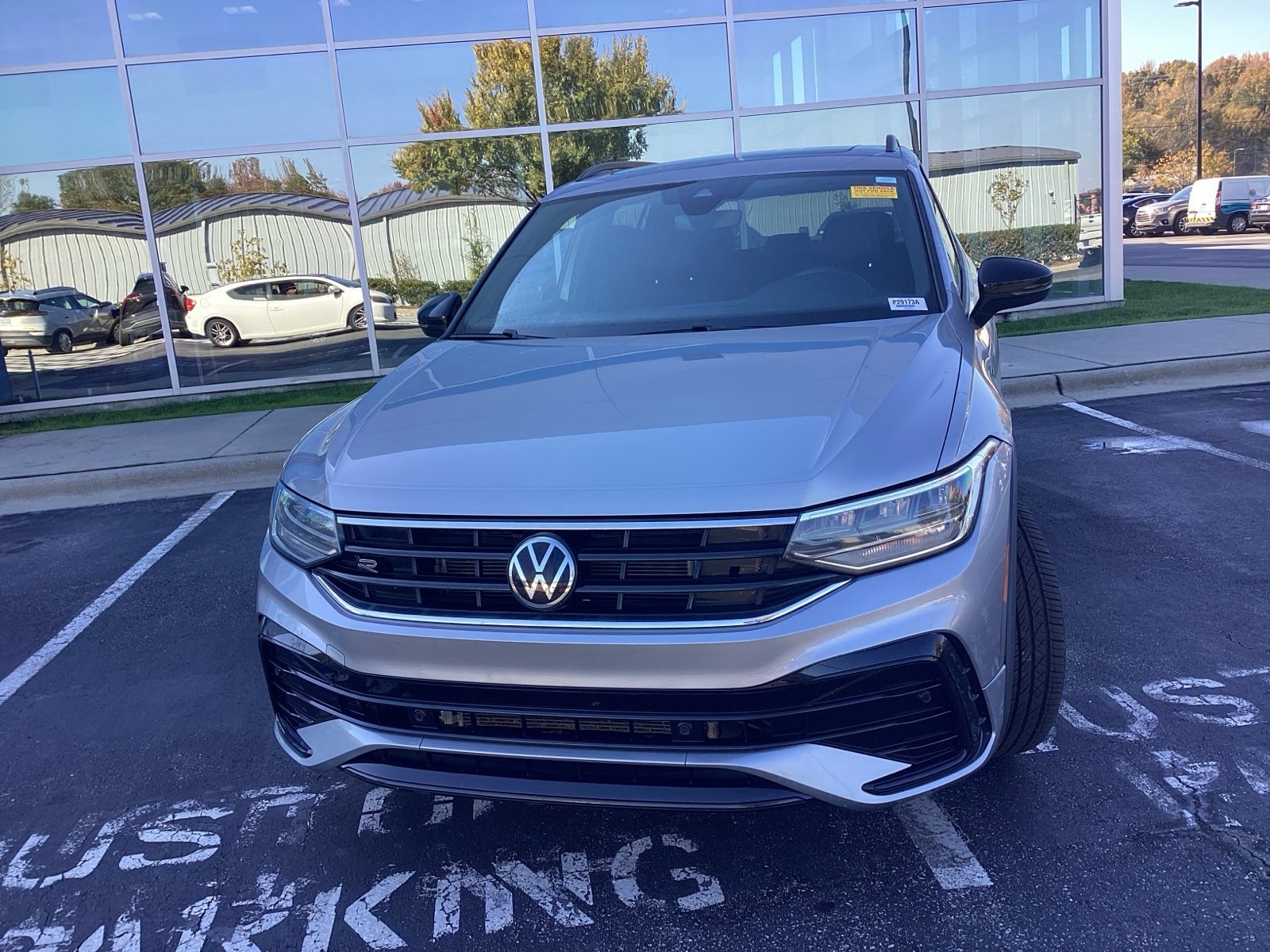 2022 Volkswagen Tiguan SE R-Line Black photo 3