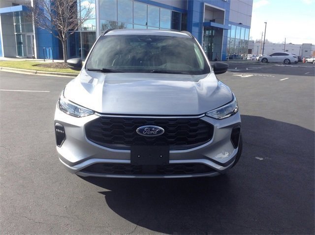 2024 Ford Escape ST-Line photo 4