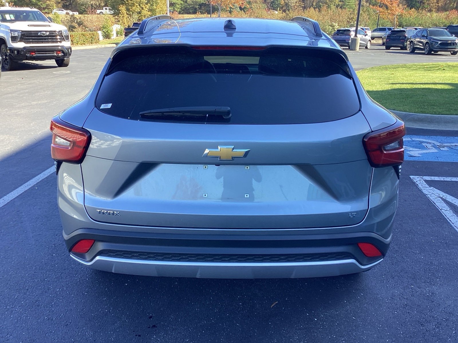 2025 Chevrolet Trax LT photo 3