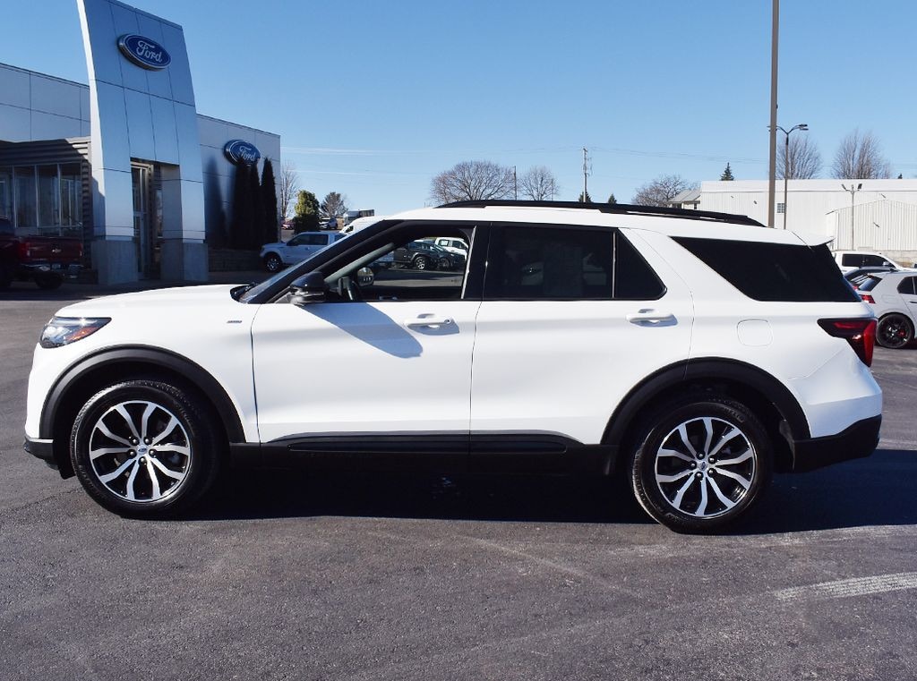 Used 2025 Ford Explorer ST-Line SUV