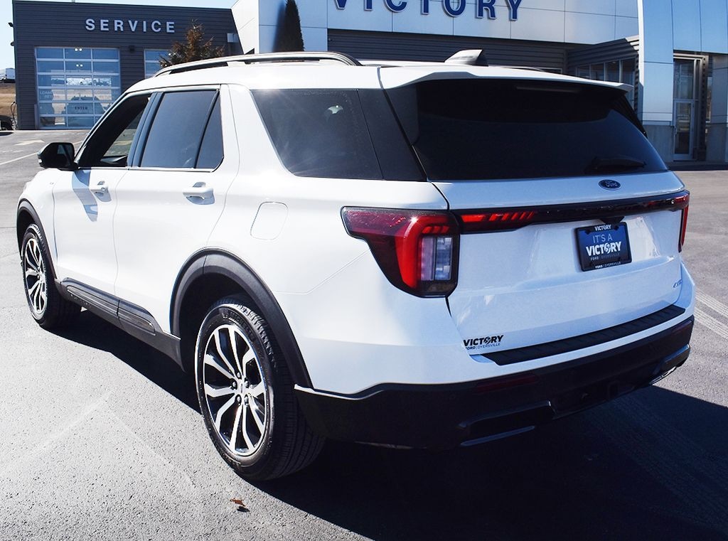 Used 2025 Ford Explorer ST-Line SUV