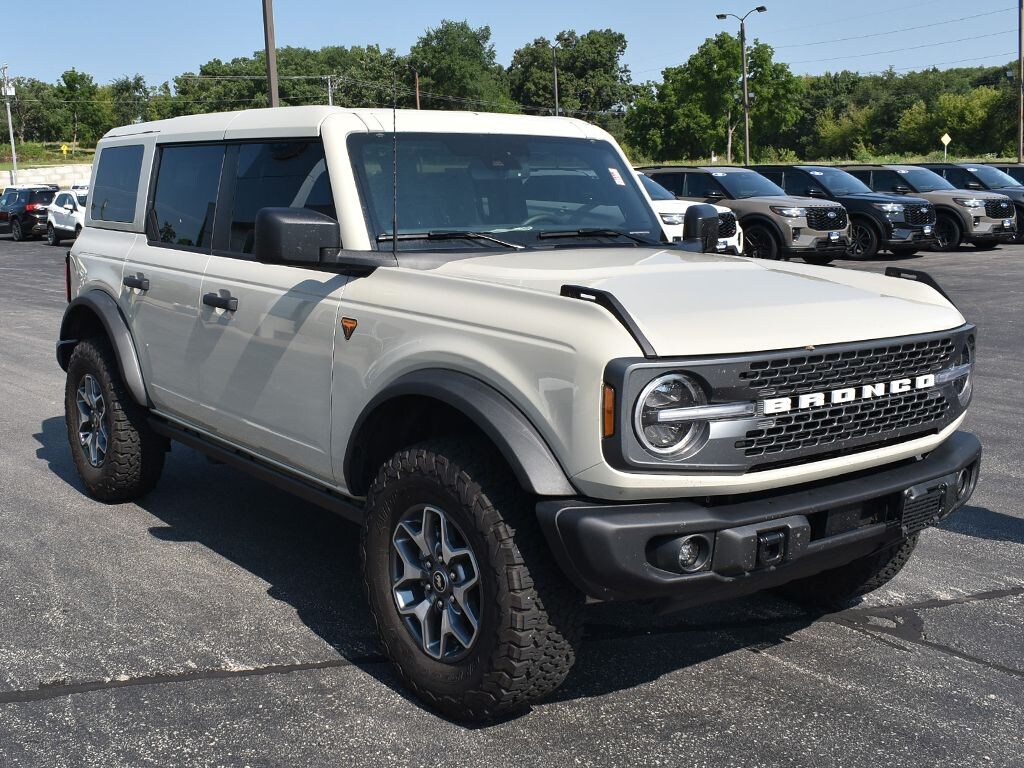 Certified 2025 Ford Bronco Badlands SUV