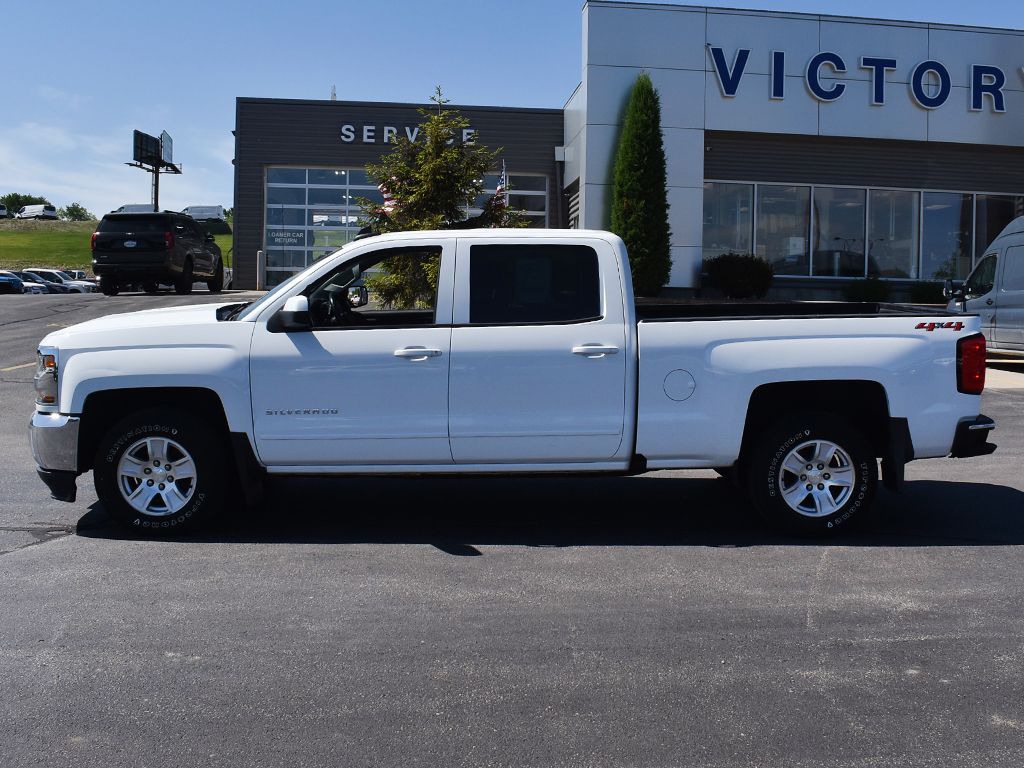 Used 2018 Chevrolet Silverado 1500 LT with VIN 1GCUKREC2JF103812 for sale in Dyersville, IA