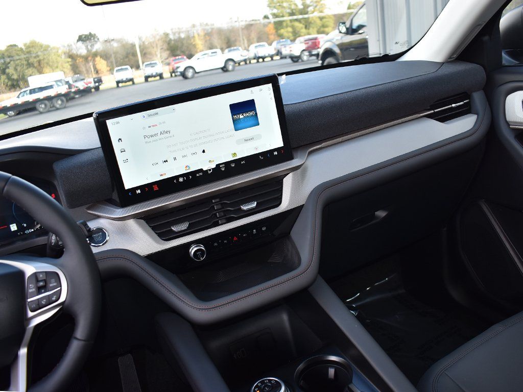 2026 Ford Explorer Active - Photo 18