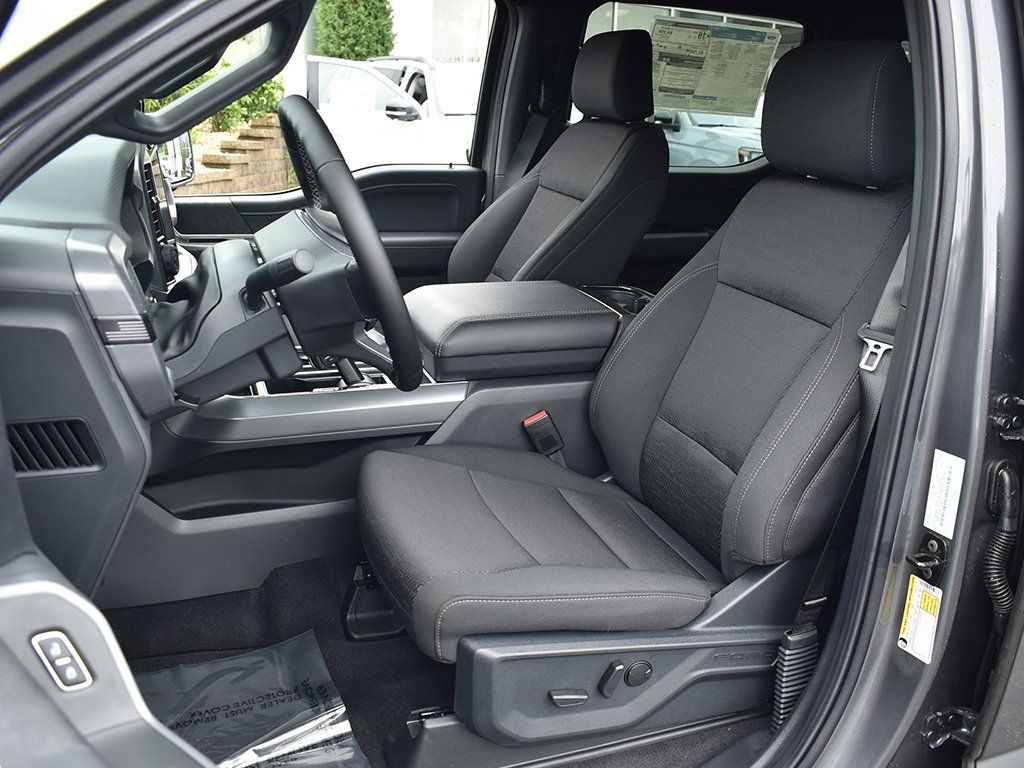 2025 Ford F-150 XLT - Photo 6