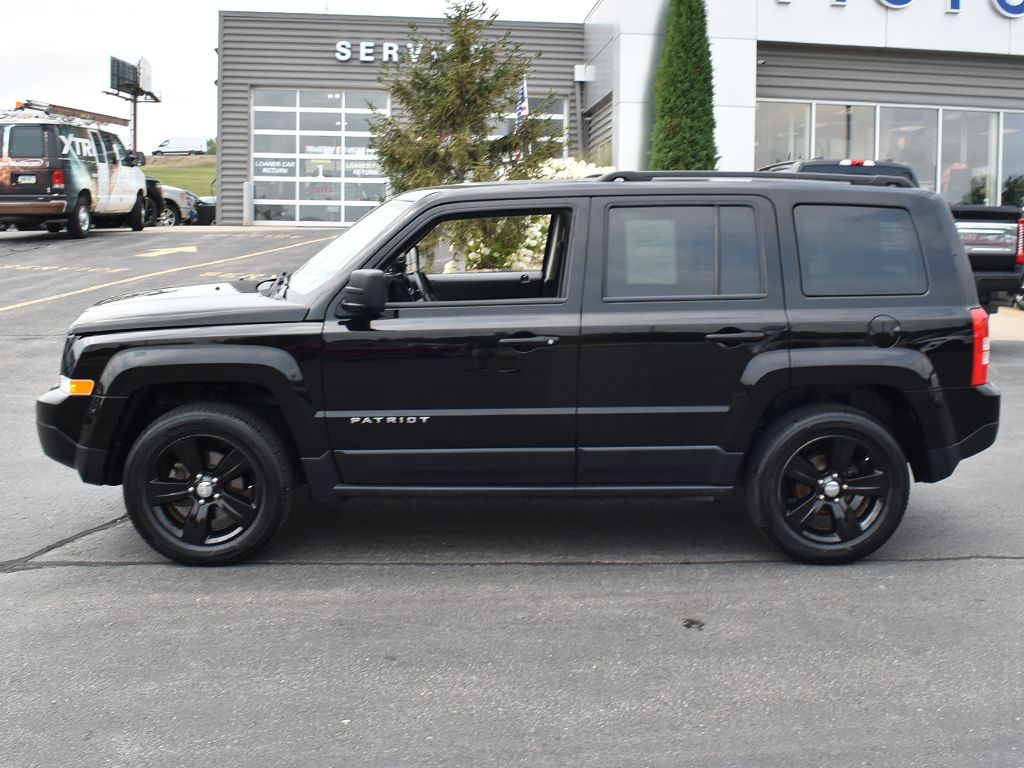 Used 2017 Jeep Patriot Latitude with VIN 1C4NJRFB6HD141921 for sale in Dyersville, IA