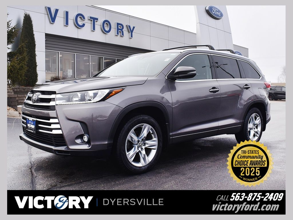 2019 Toyota Highlander Limited's photo