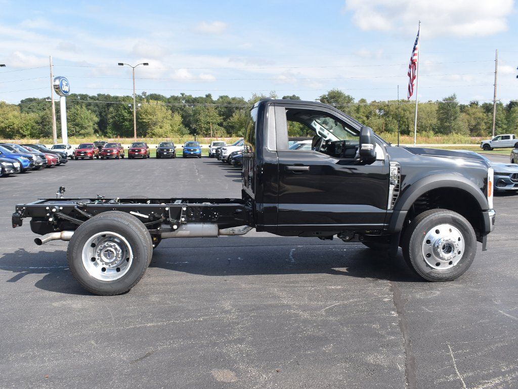 2026 Ford F-600 Super Duty Chassis Cab XLT - Photo 13