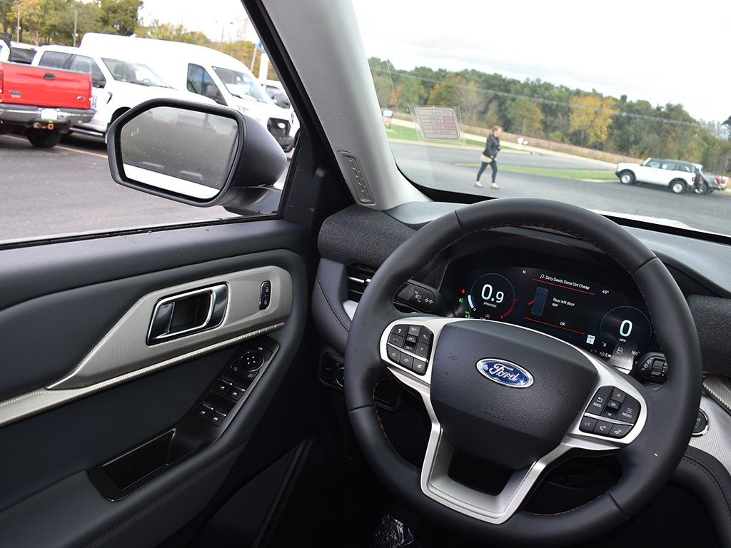 2026 Ford Explorer Active - Photo 19