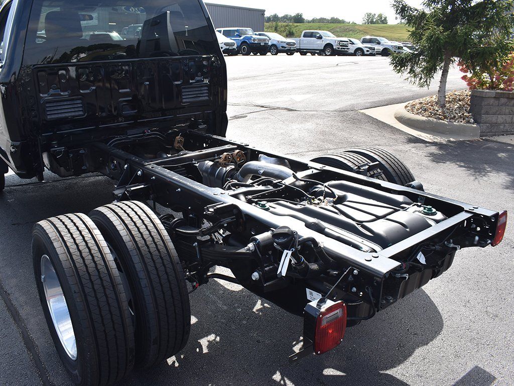 2026 Ford F-600 Super Duty Chassis Cab XLT - Photo 8