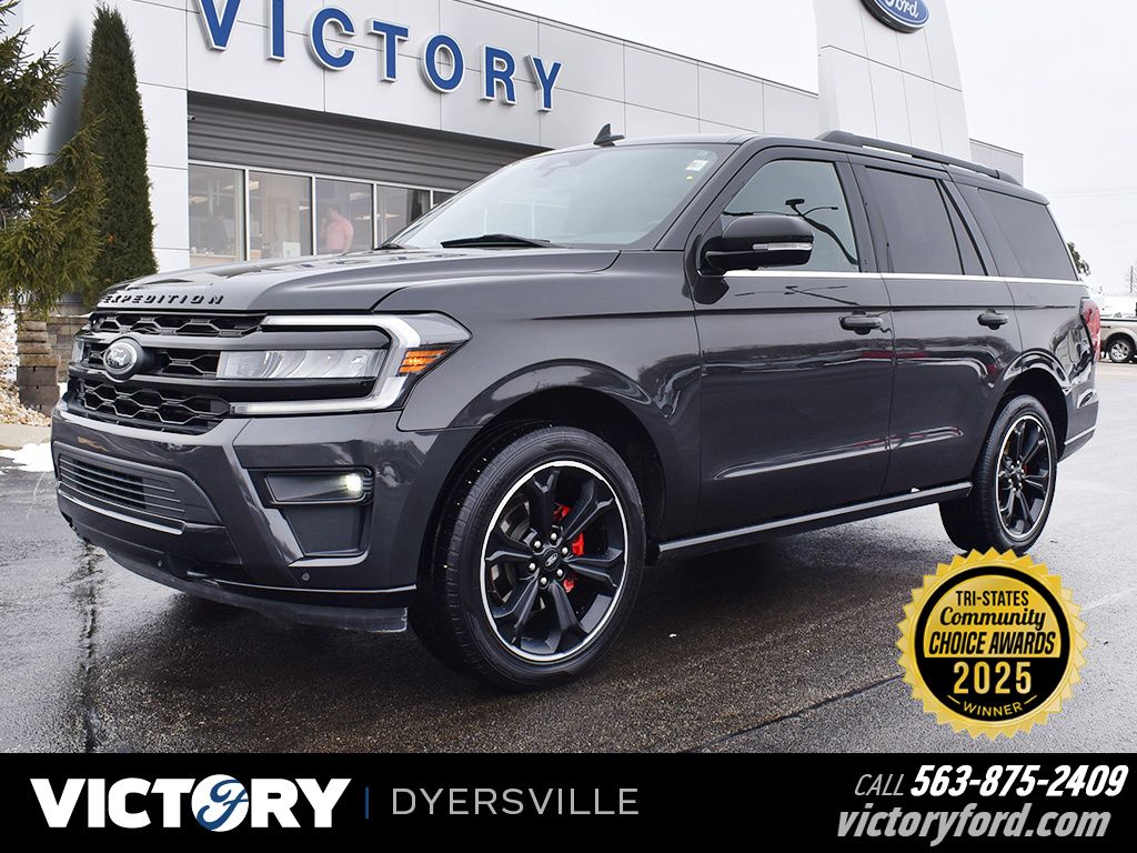 2022 Ford Expedition Limited's photo