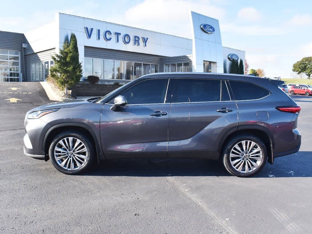 Used 2022 Toyota Highlander Platinum SUV
