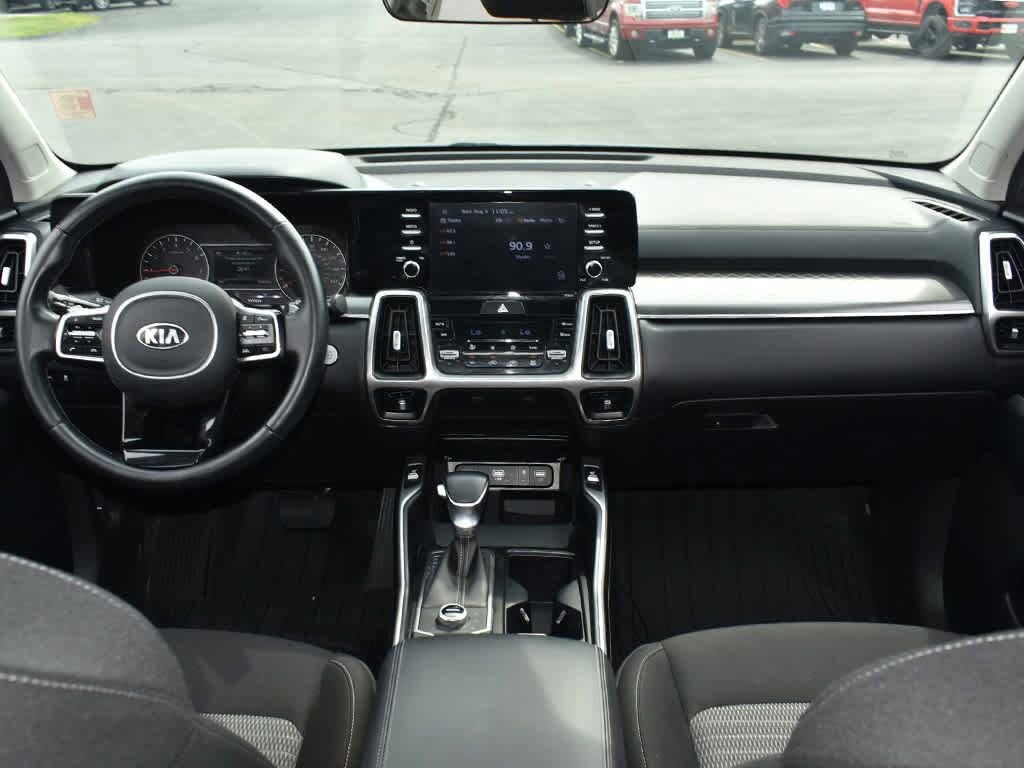 Used 2021 Kia Sorento LX SUV