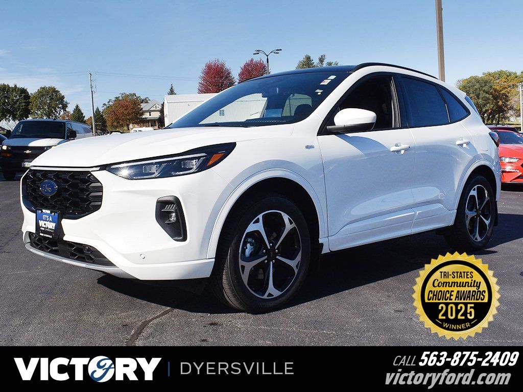 2026 Ford Escape ST-Line Elite's photo