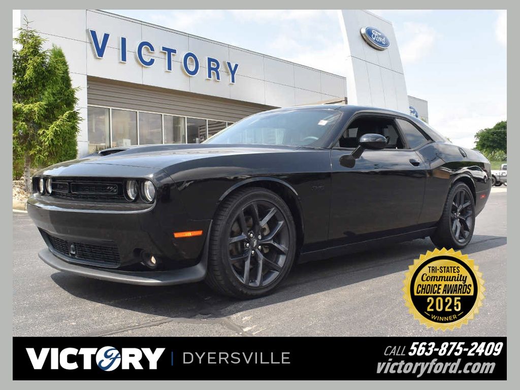 2023 Dodge Challenger R/T's photo