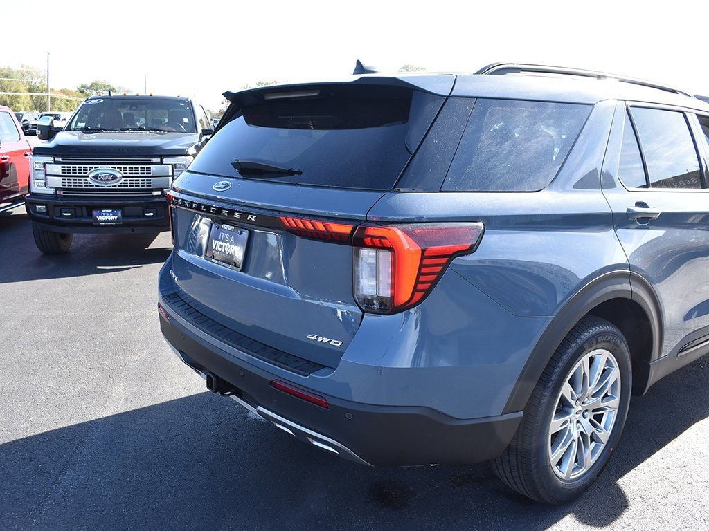 2026 Ford Explorer photo 4