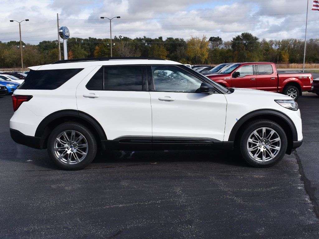 2026 Ford Explorer Active - Photo 15