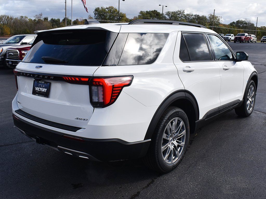 2026 Ford Explorer Active - Photo 16