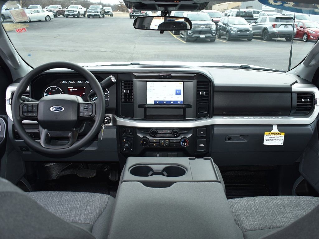 New 2025 Ford F-250 Truck Crew Cab