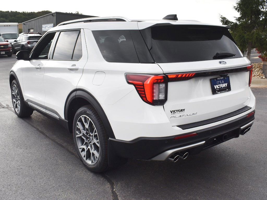 2025 Ford Explorer Platinum photo 3