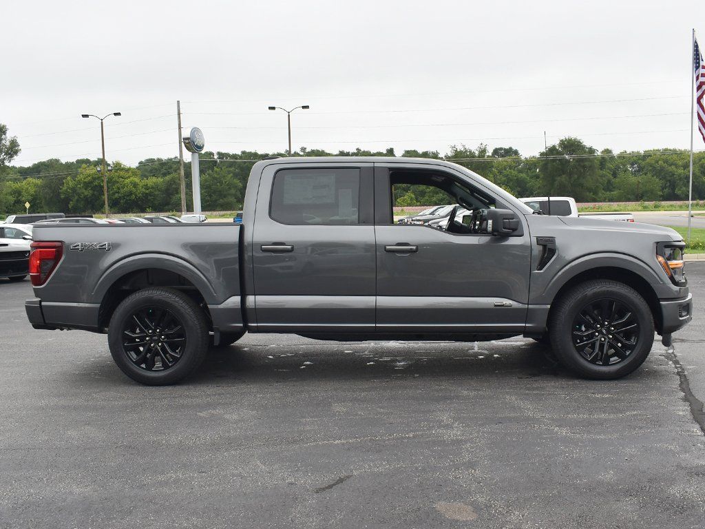 2025 Ford F-150 XLT - Photo 15