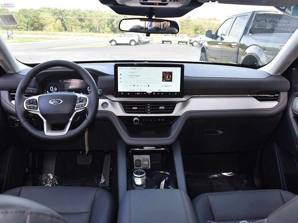 New 2025 Ford Explorer Active SUV