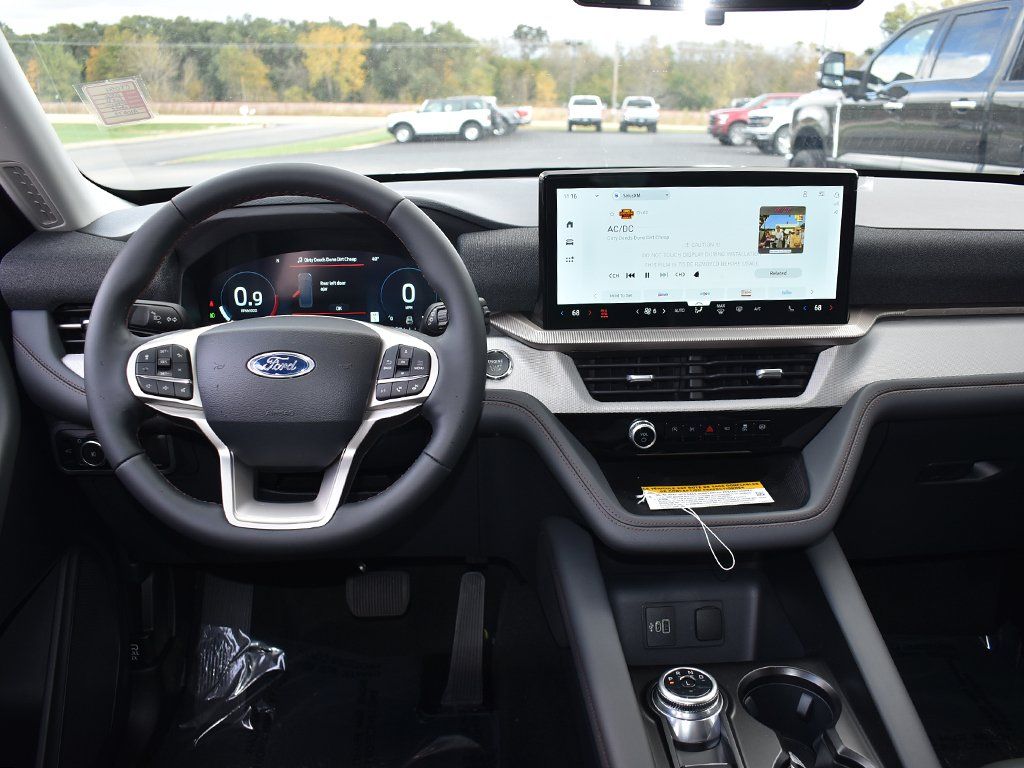 2026 Ford Explorer Active - Photo 17