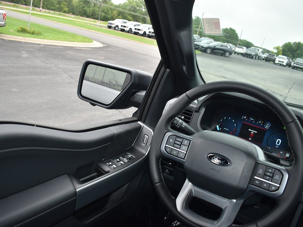 2025 Ford F-150 XLT - Photo 20