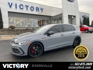 2024 Volkswagen Golf GTI SE's photo