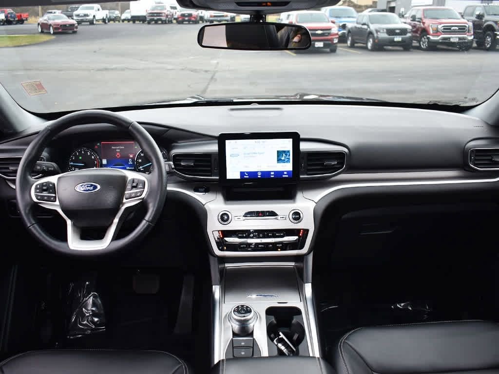 Used 2023 Ford Explorer XLT SUV