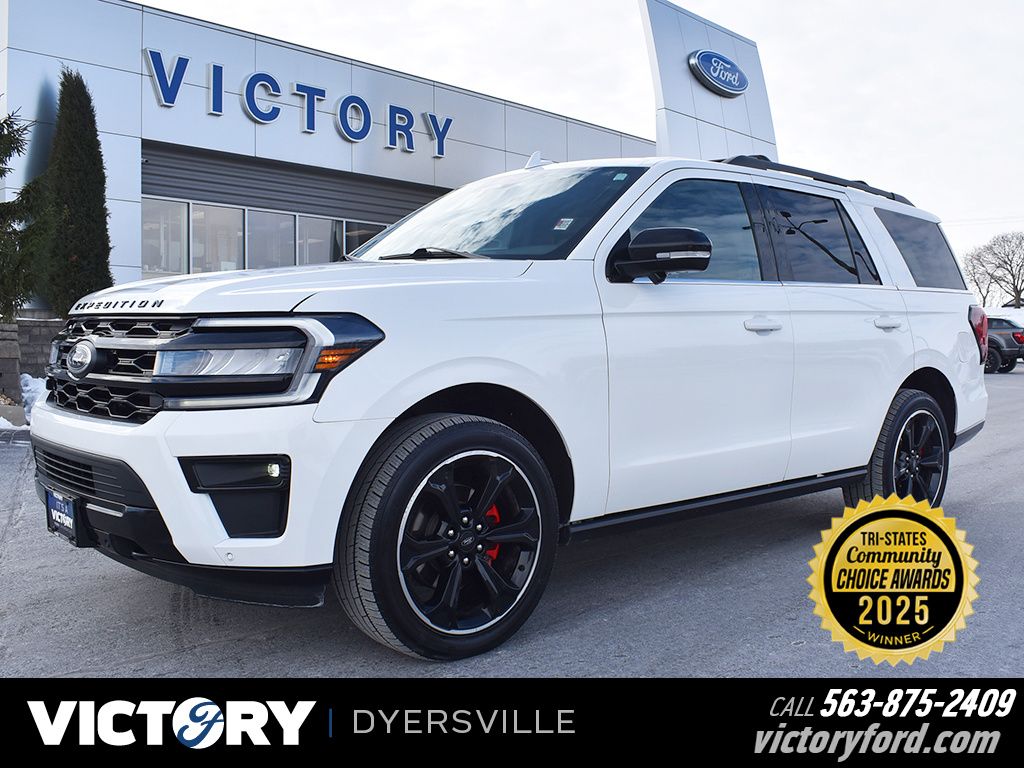 2023 Ford Expedition Limited's photo