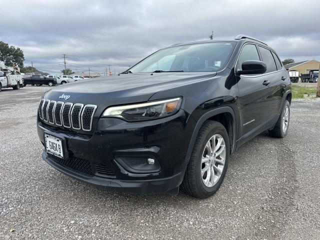 Used 2019 Jeep Cherokee Latitude with VIN 1C4PJLCX1KD404121 for sale in Carlinville, IL
