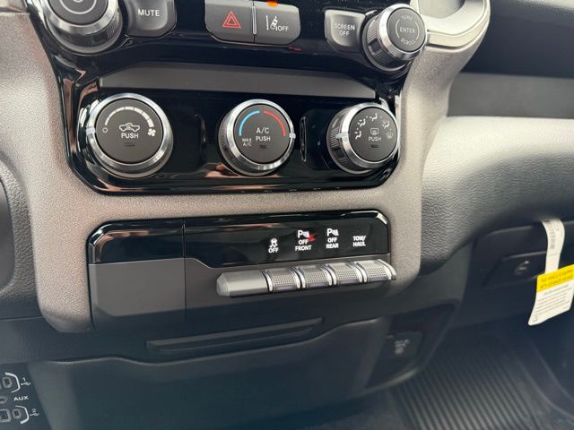 2026 RAM 1500 Warlock - Photo 19
