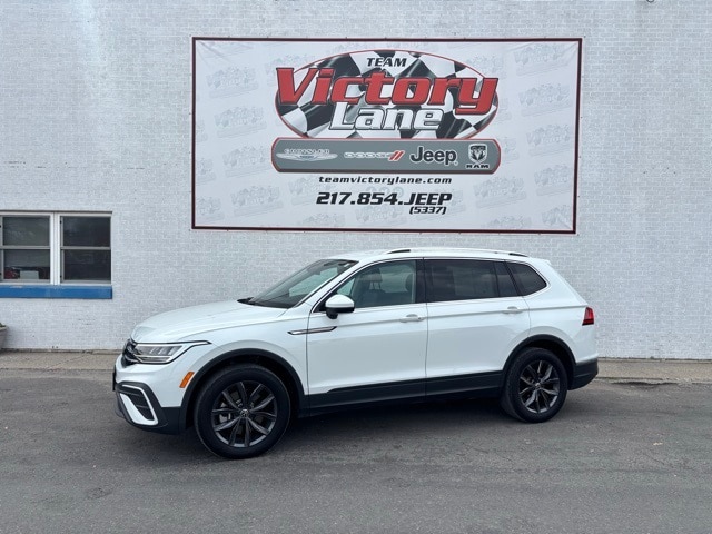 2024 Volkswagen Tiguan SE's photo