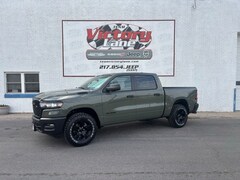 2026 Ram 1500 WARLOCK CREW CAB 4X4 5'7 BOX Pickup